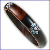 Armreif aus Holz  Hellblaue Blume 