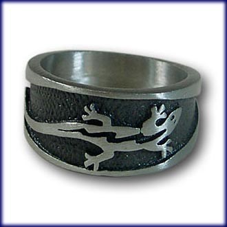 Ring aus Zinn  Gecko / Salamander  